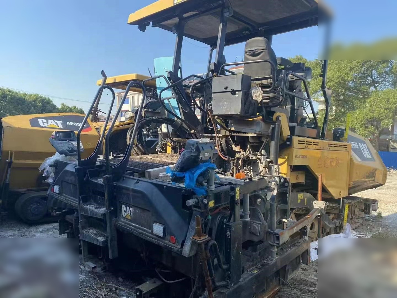 2017 CATERPILLAR AP-655F - Асфалтополагач: снимка 1 2017 CATERPILLAR AP-655F - Асфалтополагач: снимка 1