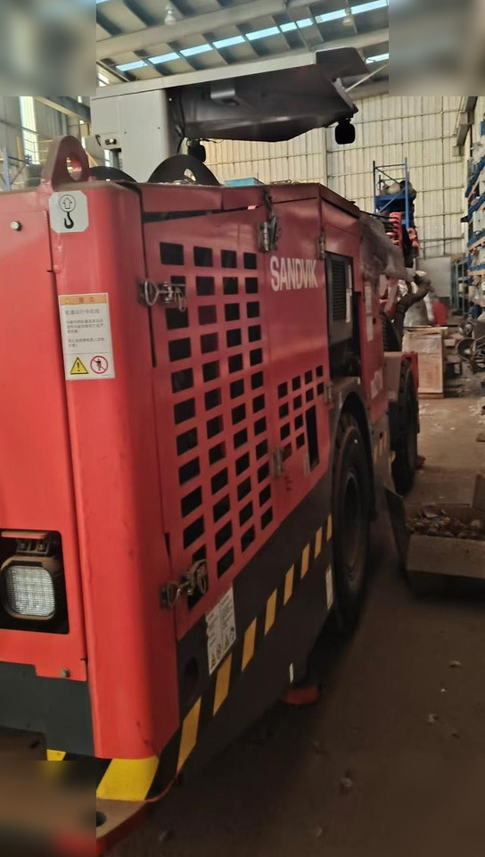 2023 SANDVIK DD2710 - Машина за хоризонтално-насочено сондиране: снимка 2 2023 SANDVIK DD2710 - Машина за хоризонтално-насочено сондиране: снимка 2