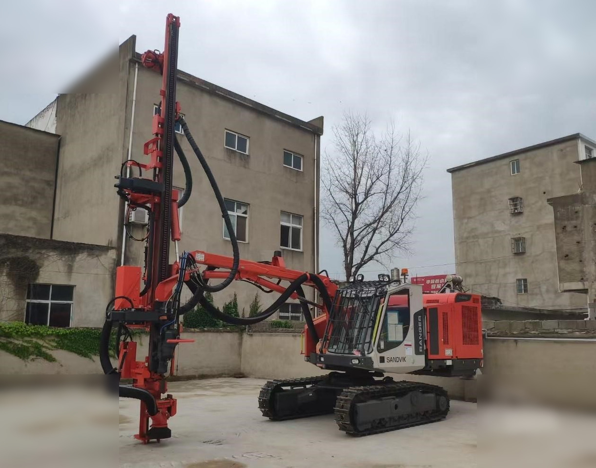 2023 SANDVIK DX800 - Пробивна машина: снимка 1 2023 SANDVIK DX800 - Пробивна машина: снимка 1