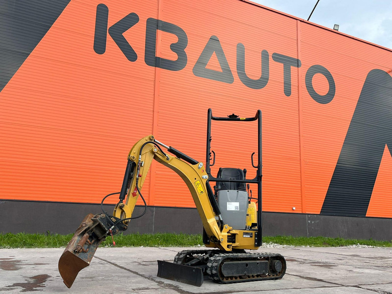 Caterpillar 300.9 D TILT / 3 BUCKETS - Мини багер: снимка 1 Caterpillar 300.9 D TILT / 3 BUCKETS - Мини багер: снимка 1