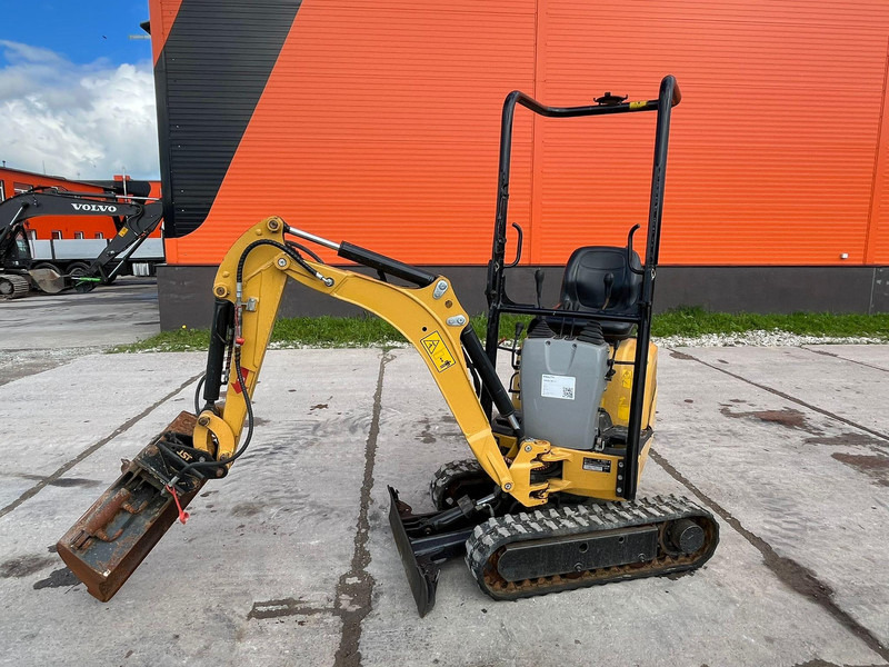 Caterpillar 300.9 D TILT / 3 BUCKETS - Мини багер: снимка 2 Caterpillar 300.9 D TILT / 3 BUCKETS - Мини багер: снимка 2
