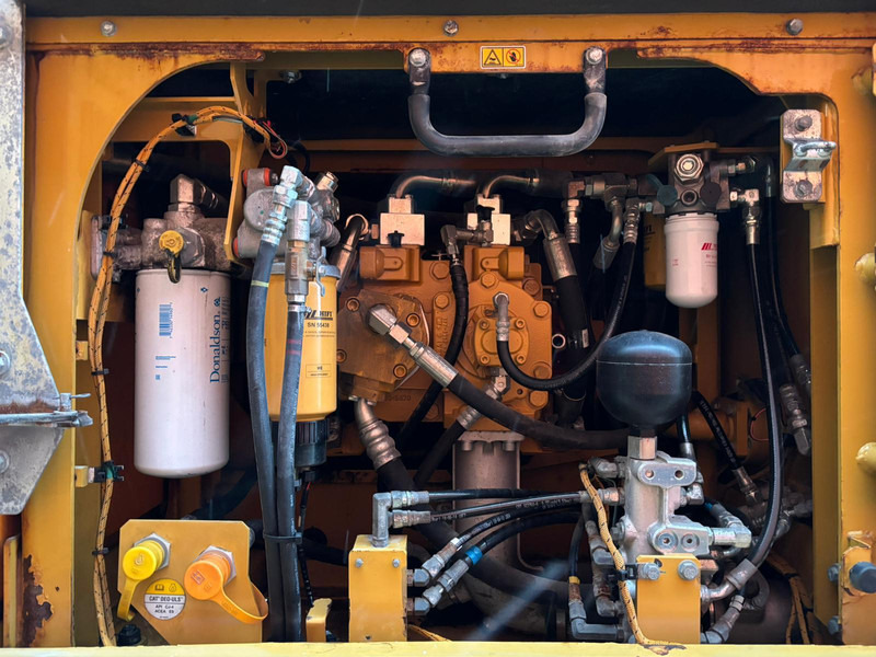 Верижен багер Caterpillar 336 FLXE AC / CENTRAL LUBRICATION: снимка 18 Верижен багер Caterpillar 336 FLXE AC / CENTRAL LUBRICATION: снимка 18