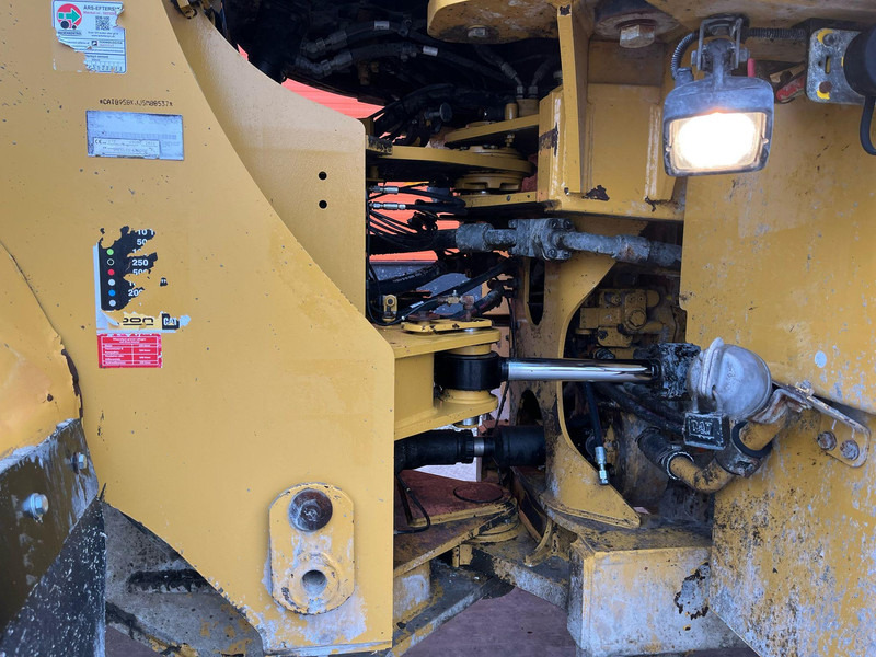 Лизинг на Caterpillar 950 K 4x4 AC / CENTRL LUBRICATION Caterpillar 950 K 4x4 AC / CENTRL LUBRICATION: снимка 16