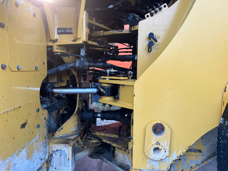Лизинг на Caterpillar 950 K 4x4 AC / CENTRL LUBRICATION Caterpillar 950 K 4x4 AC / CENTRL LUBRICATION: снимка 15