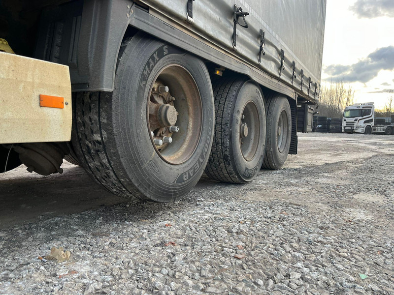 Брезентово полуремарке Krone SD: снимка 16