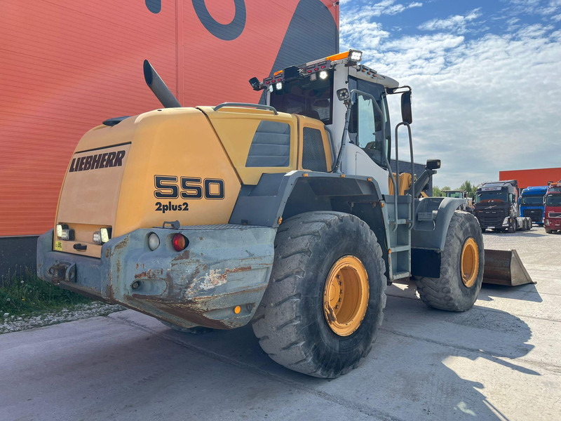 Liebherr L 550 4X4 AC / CENTRL LUBRICATION / SCALES - Колесен товарач: снимка 5 Liebherr L 550 4X4 AC / CENTRL LUBRICATION / SCALES - Колесен товарач: снимка 5