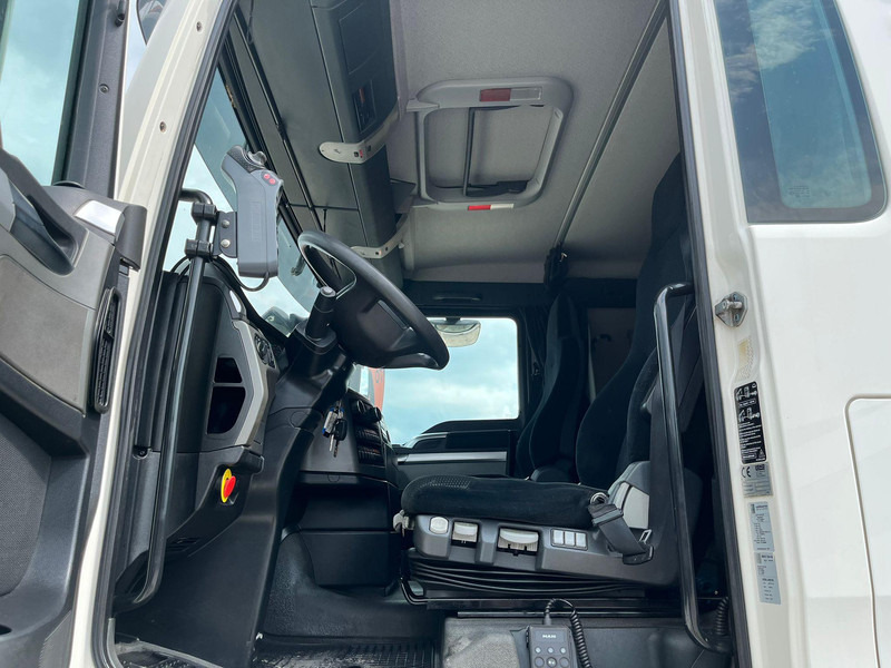Лизинг на MAN TGX 26.480 6X2 / HIAB L20 TON / L= 5300mm MAN TGX 26.480 6X2 / HIAB L20 TON / L= 5300mm: снимка 17