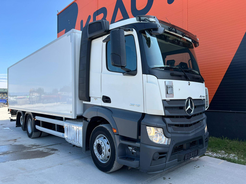 Mercedes-Benz Actros 2545 6x2 BOX L=7526 mm - Камион фургон: снимка 3 Mercedes-Benz Actros 2545 6x2 BOX L=7526 mm - Камион фургон: снимка 3