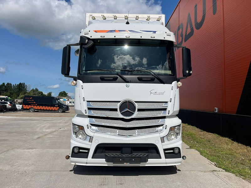 Mercedes-Benz Actros 2551 6x2*4 BOX L=7401mm - Камион фургон: снимка 3 Mercedes-Benz Actros 2551 6x2*4 BOX L=7401mm - Камион фургон: снимка 3