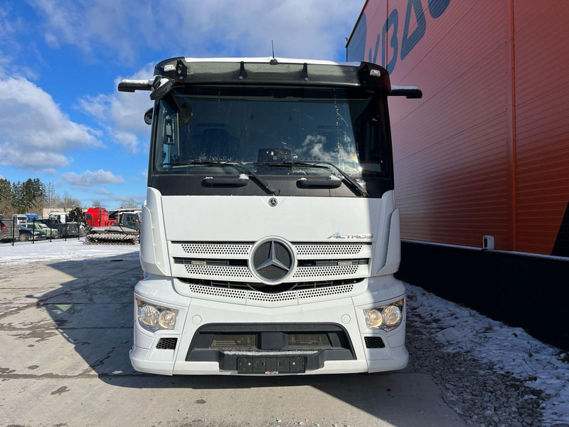 Mercedes-Benz Actros 2735 6x2*4 BOX L=8476 mm - Камион фургон: снимка 3 Mercedes-Benz Actros 2735 6x2*4 BOX L=8476 mm - Камион фургон: снимка 3