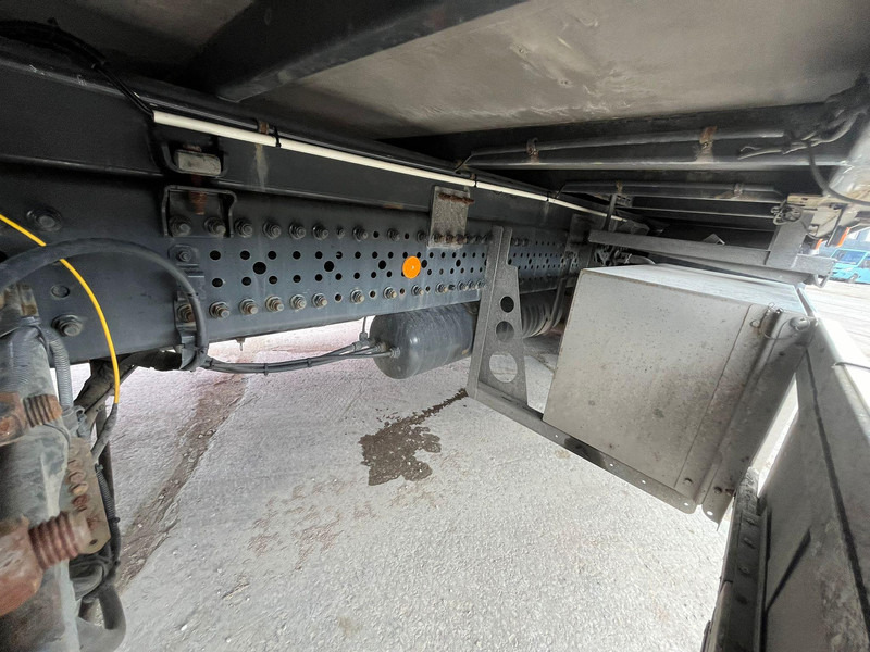 Камион фургон Mercedes-Benz Actros 6x2*4 BOX L=7401mm: снимка 15