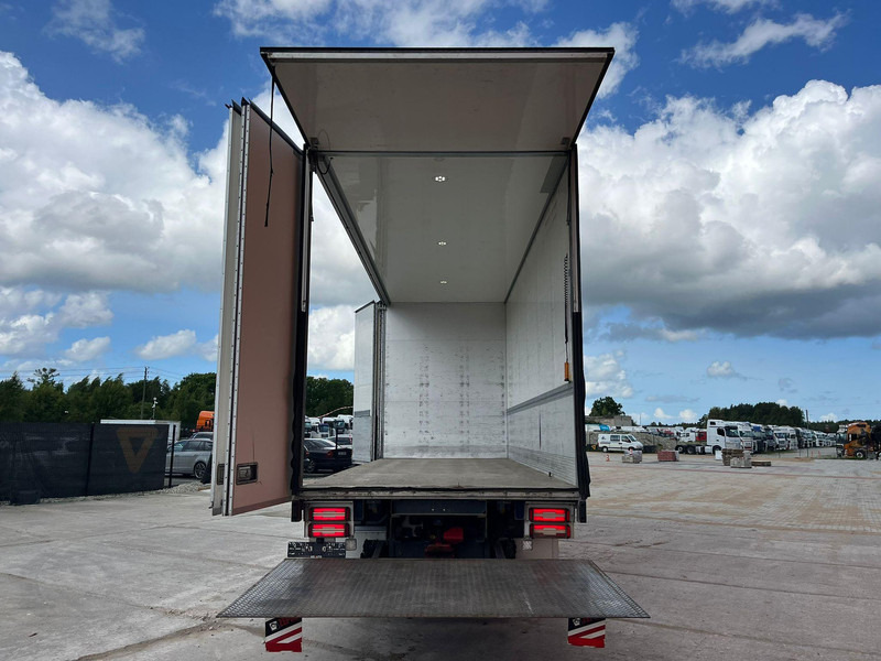 Камион фургон Mercedes-Benz Actros 6x2*4 BOX L=7401mm: снимка 14