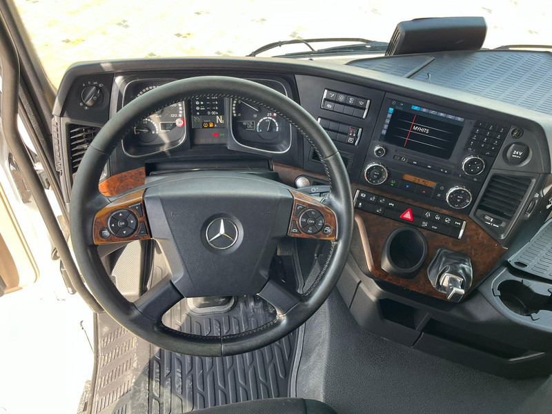 Камион фургон Mercedes-Benz Actros 6x2*4 BOX L=7401mm: снимка 18