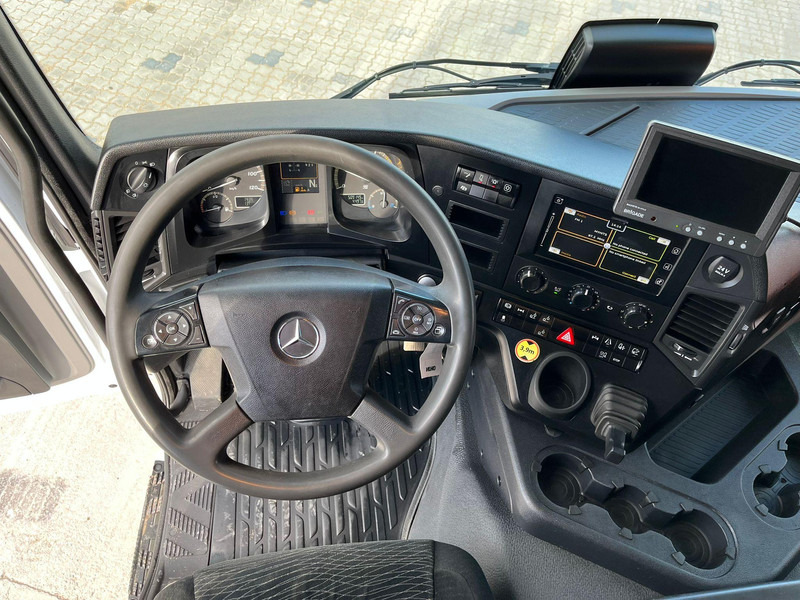Лизинг на Mercedes-Benz Antos 2540L 6x2*4 THERMOKING UT SPECTRUM / BOX L=9522 mm Mercedes-Benz Antos 2540L 6x2*4 THERMOKING UT SPECTRUM / BOX L=9522 mm: снимка 17