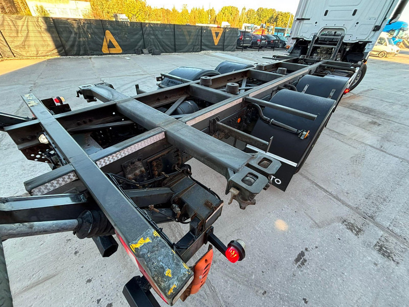 Шаси кабина Mercedes-Benz Antos 2545 6x2 RETARDER / CHASSIS L=7812 mm: снимка 12