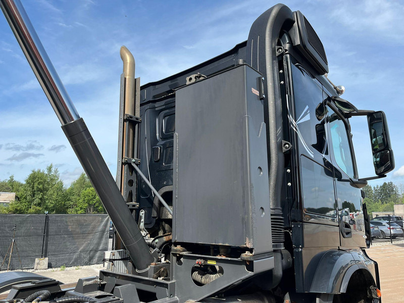 Самосвал камион Mercedes-Benz Arocs 3253 8x4 RETARDER / SNOW PLOW EQUIPMENT: снимка 16 Самосвал камион Mercedes-Benz Arocs 3253 8x4 RETARDER / SNOW PLOW EQUIPMENT: снимка 16