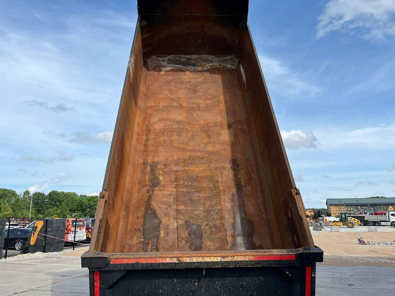 Самосвал камион Mercedes-Benz Arocs 3253 8x4 RETARDER / SNOW PLOW EQUIPMENT: снимка 13 Самосвал камион Mercedes-Benz Arocs 3253 8x4 RETARDER / SNOW PLOW EQUIPMENT: снимка 13