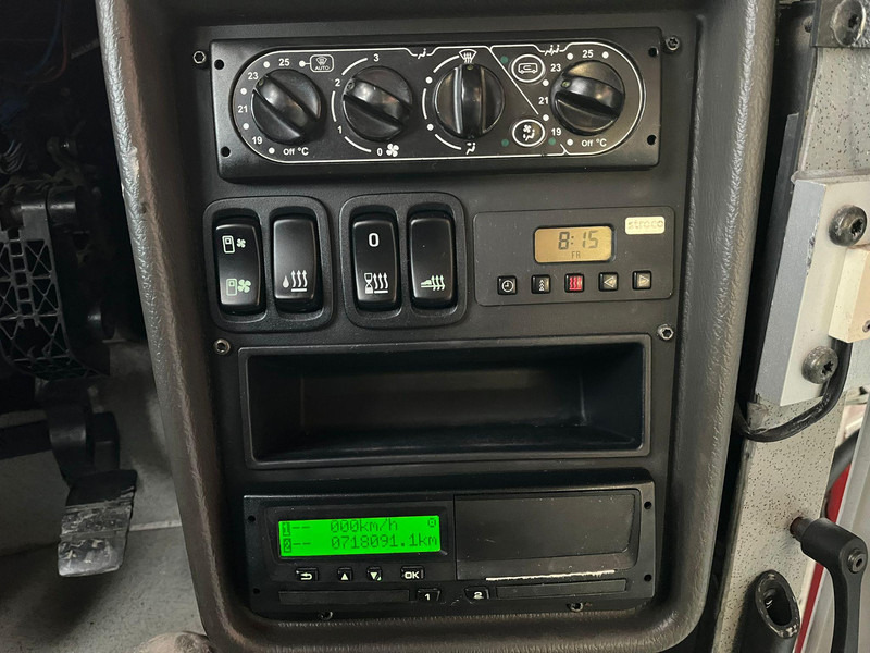 Лизинг на Scania K 270 OmniLink 4x2 ETHANOL ENGINE ! / 2+2+1 DOORS / EURO EEV / 33 SEATS + 35 STANDING / AC / AUXILIARY HEATING / FOGMAKER Scania K 270 OmniLink 4x2 ETHANOL ENGINE ! / 2+2+1 DOORS / EURO EEV / 33 SEATS + 35 STANDING / AC / AUXILIARY HEATING / FOGMAKER: снимка 11