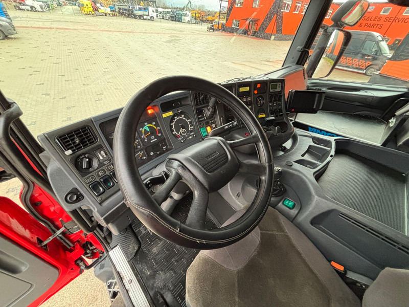 Каналопочистваща машина Scania P 124 6x2*4 KORP&SON / TANK 8000 l / VACUUM Wittig RFW260 / PRESSURE Uraca DK716 140 bar / 400 l/min: снимка 17 Каналопочистваща машина Scania P 124 6x2*4 KORP&SON / TANK 8000 l / VACUUM Wittig RFW260 / PRESSURE Uraca DK716 140 bar / 400 l/min: снимка 17