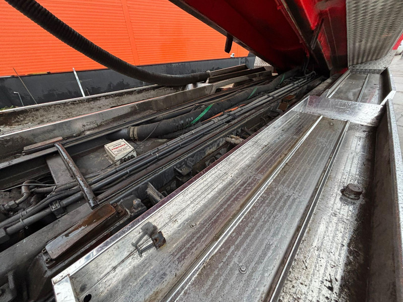 Каналопочистваща машина Scania P 124 6x2*4 KORP&SON / TANK 8000 l / VACUUM Wittig RFW260 / PRESSURE Uraca DK716 140 bar / 400 l/min: снимка 11 Каналопочистваща машина Scania P 124 6x2*4 KORP&SON / TANK 8000 l / VACUUM Wittig RFW260 / PRESSURE Uraca DK716 140 bar / 400 l/min: снимка 11