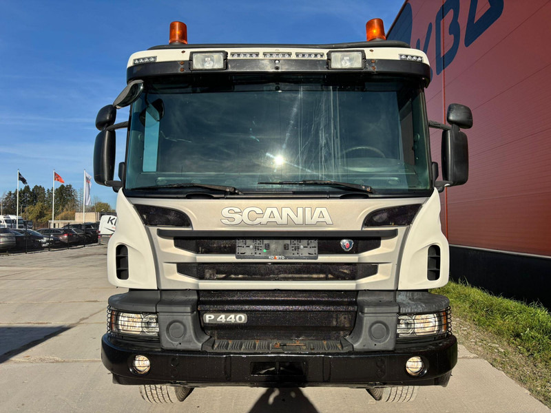 Scania P 440 8x4 RETARDER / FULL STEEL / BOX L=5850 mm - Самосвал камион: снимка 3 Scania P 440 8x4 RETARDER / FULL STEEL / BOX L=5850 mm - Самосвал камион: снимка 3