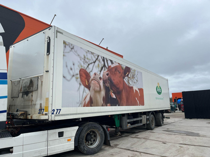 Schmitz Cargobull SKO BOX L=12351 mm - Затворена каросерия полуремарке: снимка 2 Schmitz Cargobull SKO BOX L=12351 mm - Затворена каросерия полуремарке: снимка 2