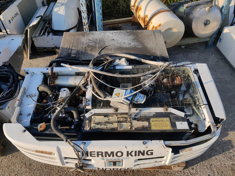 THERMO KING TS-300 REFRIGERATION UNIT / KÜLMASEADE - Каросерия - рефрижератор: снимка 4 THERMO KING TS-300 REFRIGERATION UNIT / KÜLMASEADE - Каросерия - рефрижератор: снимка 4