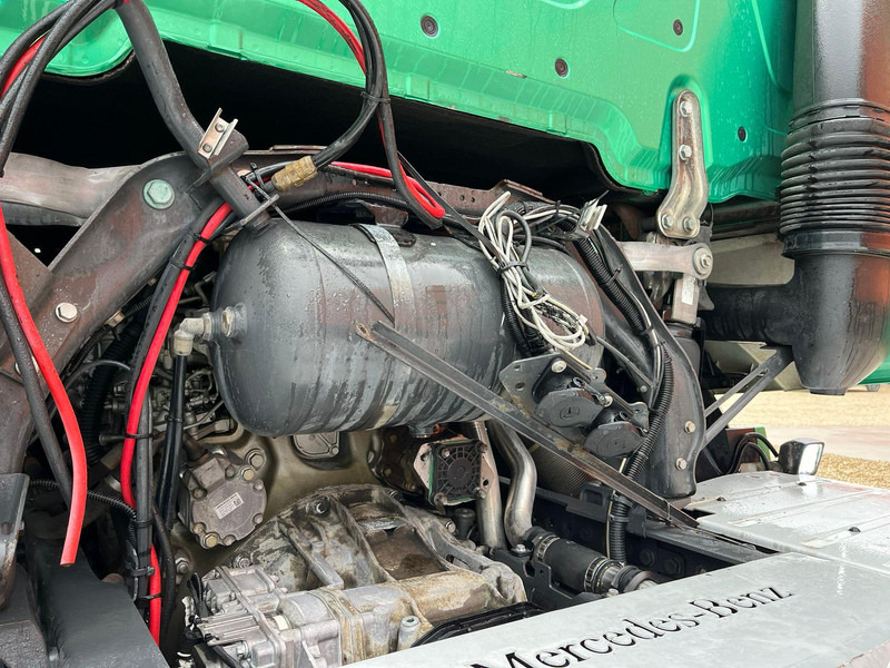 Влекач Mercedes-Benz Actros 2553 6x2 STREAMSPACE / RETARDER / PTO: снимка 14