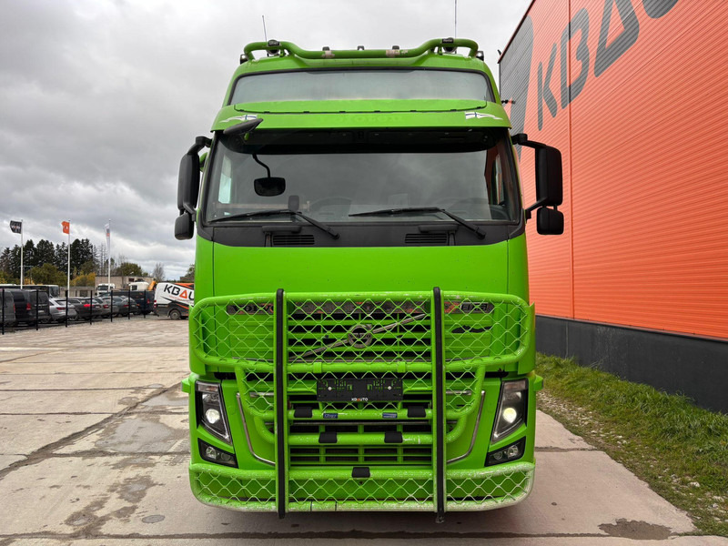 Volvo FH 16 600 6x2 GLOBE XXL ! / HYDRAULICS / RETARDER / DOUBLE BOGIE - Влекач: снимка 3 Volvo FH 16 600 6x2 GLOBE XXL ! / HYDRAULICS / RETARDER / DOUBLE BOGIE - Влекач: снимка 3