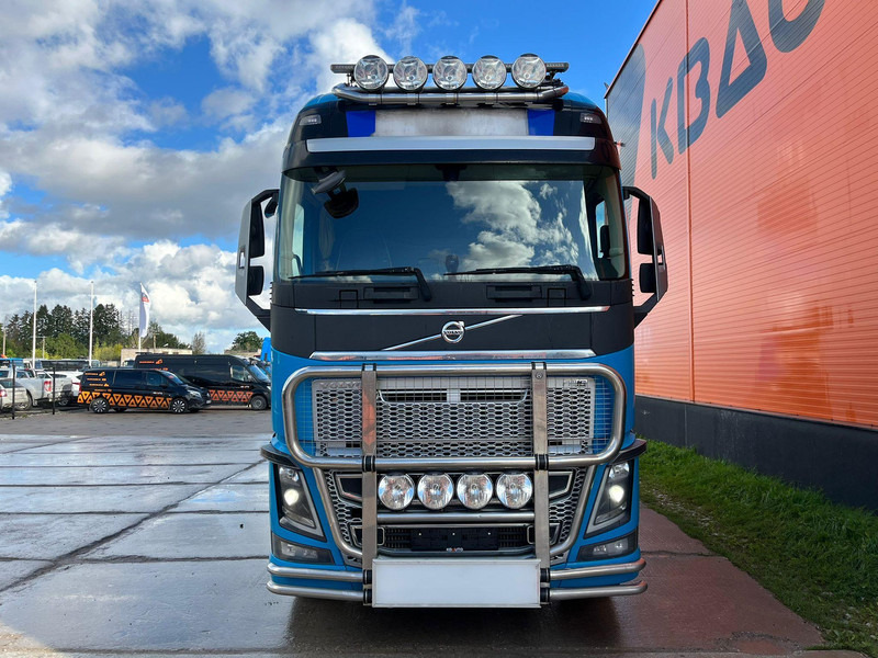 Volvo FH 16 750 8x4 GCW 130 ton / GLOBE XL / HYDRAULICS / BIG AXLES - Влекач: снимка 2 Volvo FH 16 750 8x4 GCW 130 ton / GLOBE XL / HYDRAULICS / BIG AXLES - Влекач: снимка 2