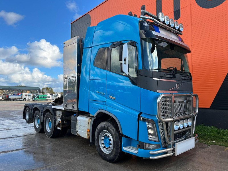 Volvo FH 16 750 8x4 GCW 130 ton / GLOBE XL / HYDRAULICS / BIG AXLES - Влекач: снимка 3 Volvo FH 16 750 8x4 GCW 130 ton / GLOBE XL / HYDRAULICS / BIG AXLES - Влекач: снимка 3
