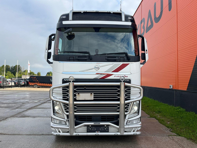 Volvo FH 500 6x2 GLOBE XL / RETARDER / DOUBLE BOGIE - Влекач: снимка 3 Volvo FH 500 6x2 GLOBE XL / RETARDER / DOUBLE BOGIE - Влекач: снимка 3