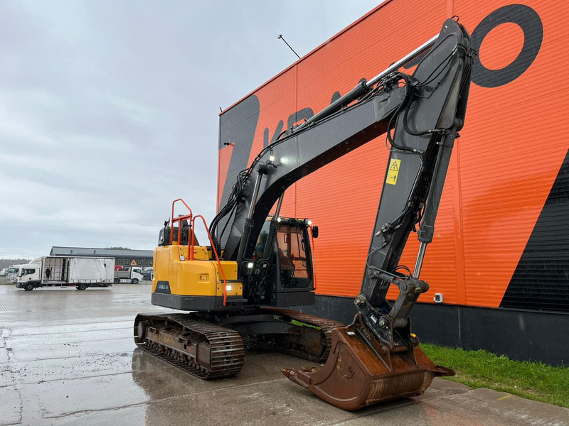 Volvo ECR 235 E CENTRAL LUBRICATION / AC - Верижен багер: снимка 3 Volvo ECR 235 E CENTRAL LUBRICATION / AC - Верижен багер: снимка 3