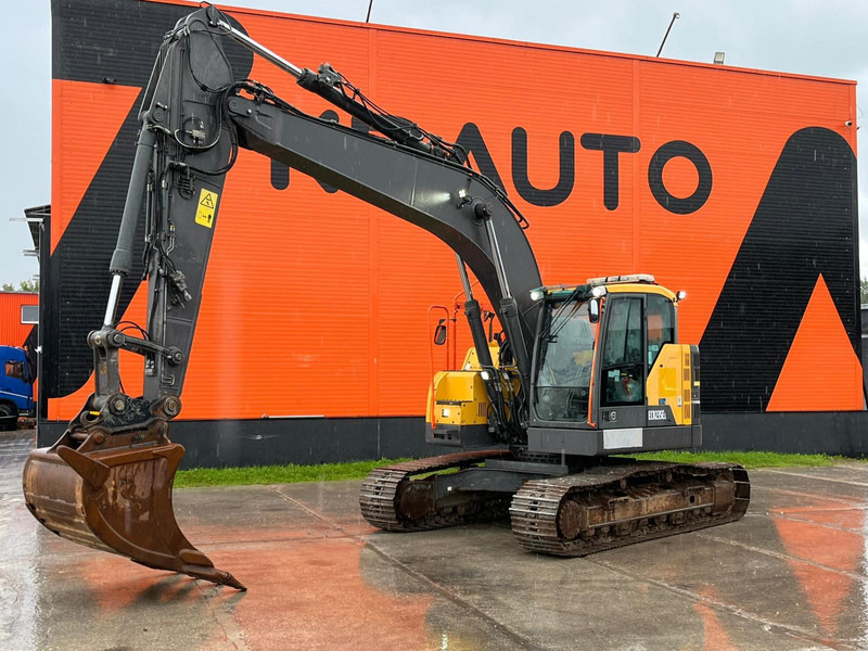 Volvo ECR 235 E CENTRAL LUBRICATION / AC - Верижен багер: снимка 1 Volvo ECR 235 E CENTRAL LUBRICATION / AC - Верижен багер: снимка 1