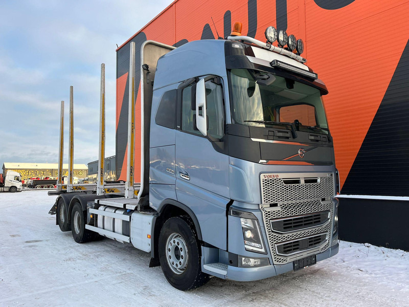 Volvo FH 16 650 6x4 TANDEM AXLE LIFT - Камион за дърва, Камион с кран: снимка 4 Volvo FH 16 650 6x4 TANDEM AXLE LIFT - Камион за дърва, Камион с кран: снимка 4