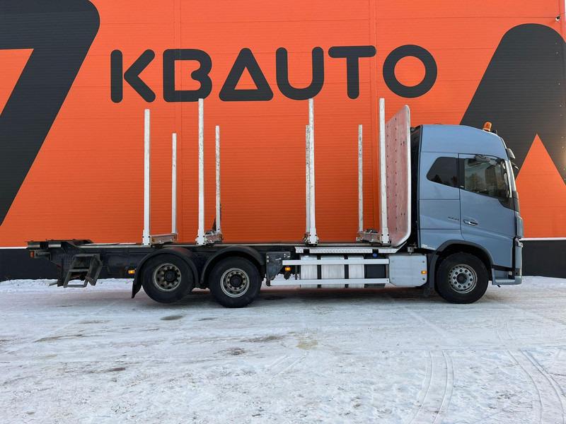 Volvo FH 16 650 6x4 TANDEM AXLE LIFT - Камион за дърва, Камион с кран: снимка 5 Volvo FH 16 650 6x4 TANDEM AXLE LIFT - Камион за дърва, Камион с кран: снимка 5
