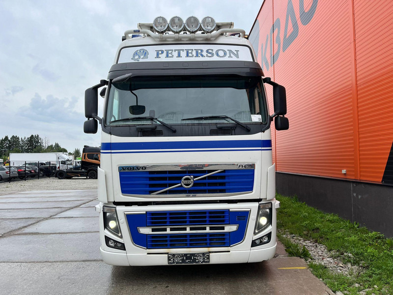 Volvo FH 16 700 6x2 GLOBE XXL / RETARDER / BIG AXLE - Камион фургон: снимка 3 Volvo FH 16 700 6x2 GLOBE XXL / RETARDER / BIG AXLE - Камион фургон: снимка 3