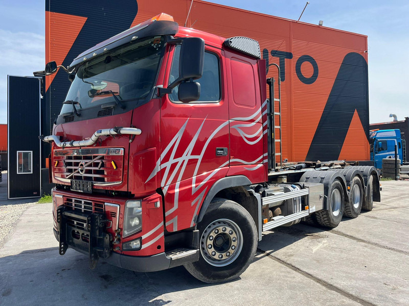 Volvo FH 16 700 8x4*4 HIAB XR 24 ton / L=5800 mm - Мултилифт с кука камион: снимка 2 Volvo FH 16 700 8x4*4 HIAB XR 24 ton / L=5800 mm - Мултилифт с кука камион: снимка 2