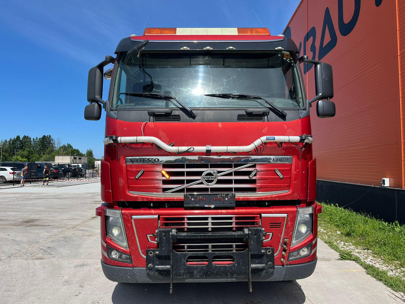 Volvo FH 16 700 8x4*4 HIAB XR 24 ton / L=5800 mm - Мултилифт с кука камион: снимка 3 Volvo FH 16 700 8x4*4 HIAB XR 24 ton / L=5800 mm - Мултилифт с кука камион: снимка 3
