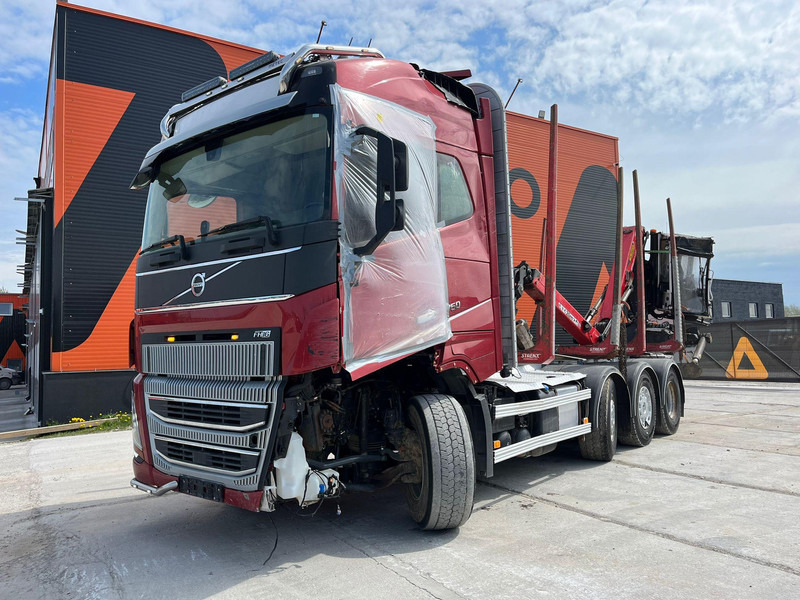 Volvo FH 16 750 8x4/4 DAMAGED ! - Камион за дърва, Камион с кран: снимка 2 Volvo FH 16 750 8x4/4 DAMAGED ! - Камион за дърва, Камион с кран: снимка 2