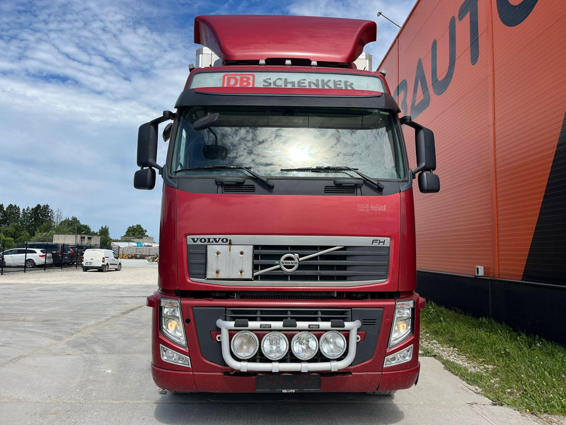 Volvo FH 460 6x2 THERMO KING TS-500 / BOX L=7467 mm - Рефрижератор камион: снимка 2 Volvo FH 460 6x2 THERMO KING TS-500 / BOX L=7467 mm - Рефрижератор камион: снимка 2