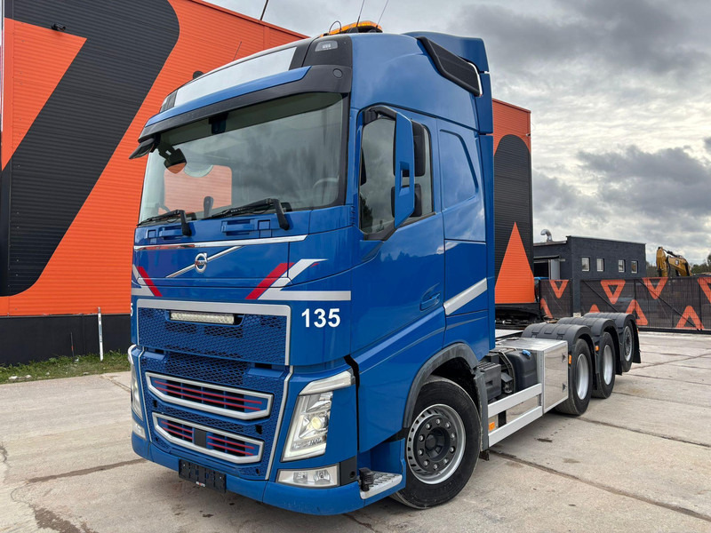 Volvo FH 500 8x4*4 FOR SALE AS CHASSIS / GCW 70 ton / PTO / CHASSIS L=6420 mm - Шаси кабина: снимка 2 Volvo FH 500 8x4*4 FOR SALE AS CHASSIS / GCW 70 ton / PTO / CHASSIS L=6420 mm - Шаси кабина: снимка 2