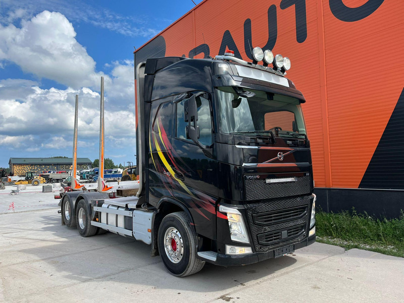 Volvo FH 540 6x4 TANDEM AXLE LIFT - Камион за дърва, Камион с кран: снимка 4 Volvo FH 540 6x4 TANDEM AXLE LIFT - Камион за дърва, Камион с кран: снимка 4