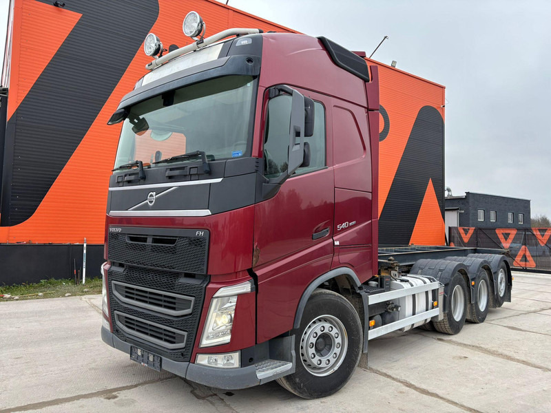 Volvo FH 540 8x4*4 BDF / TIPPER - Контейнеровоз/ Сменна каросерия камион: снимка 2 Volvo FH 540 8x4*4 BDF / TIPPER - Контейнеровоз/ Сменна каросерия камион: снимка 2