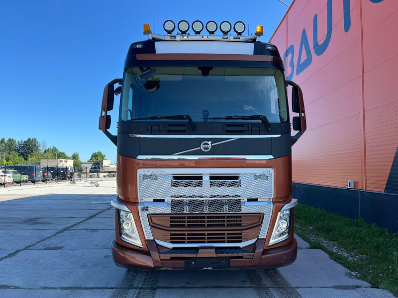 Volvo FH 540 8x4*4 GLOBE XL / 9 ton FRONT AXLE - Шаси кабина: снимка 3 Volvo FH 540 8x4*4 GLOBE XL / 9 ton FRONT AXLE - Шаси кабина: снимка 3