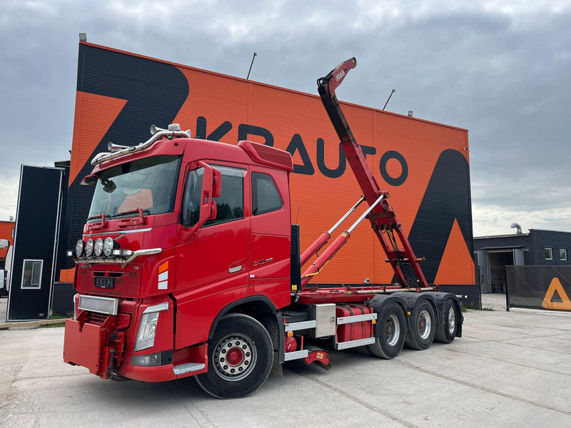 Volvo FH 540 8x4*4 JOAB L24 ton / L=5950 mm / UNDERBODY SCRAPER / RETARDER - Мултилифт с кука камион: снимка 2 Volvo FH 540 8x4*4 JOAB L24 ton / L=5950 mm / UNDERBODY SCRAPER / RETARDER - Мултилифт с кука камион: снимка 2
