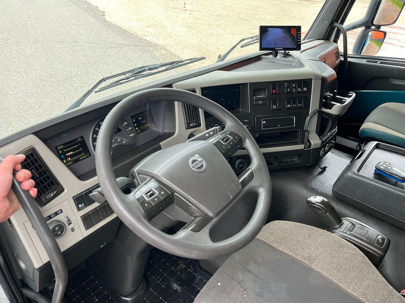 Камион фургон Volvo FM 330 4x2 BOX L=7694 mm: снимка 15