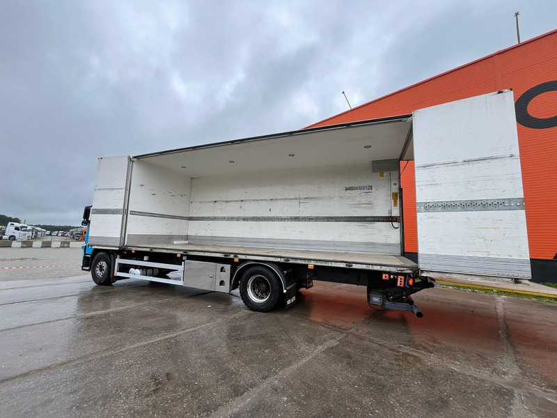 Камион фургон Volvo FM 330 4x2 BOX L=7694 mm: снимка 10