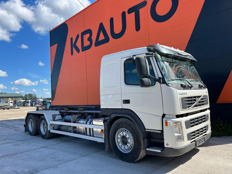 Volvo FM 420 6x4 HIAB 20 ton / L=5600 mm - Мултилифт с кука камион: снимка 4 Volvo FM 420 6x4 HIAB 20 ton / L=5600 mm - Мултилифт с кука камион: снимка 4