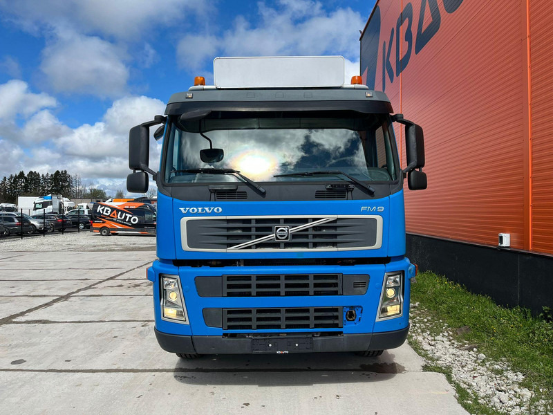 Volvo FM 9 300 6x2*4 HIAB 085D-3 / PLATFORM L=6320 mm - Бордови камион, Камион с кран: снимка 3 Volvo FM 9 300 6x2*4 HIAB 085D-3 / PLATFORM L=6320 mm - Бордови камион, Камион с кран: снимка 3